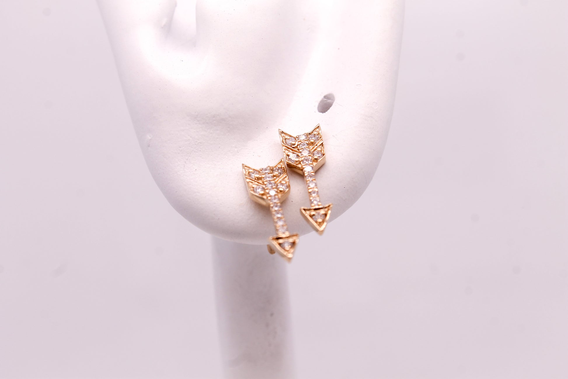 Diamond Arrow Earrings 0.18 ct