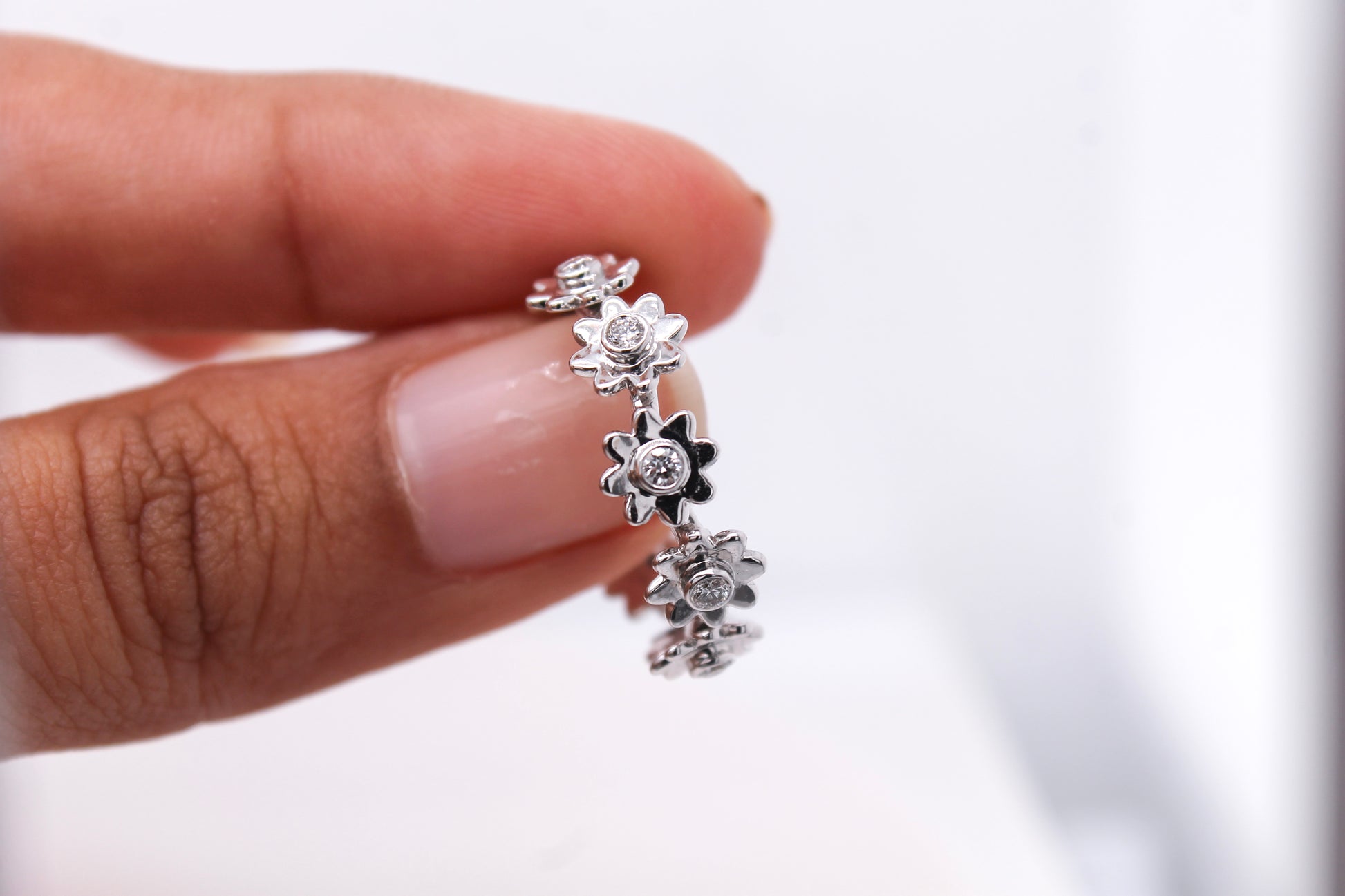 Floral Diamond Band – 0.25ct