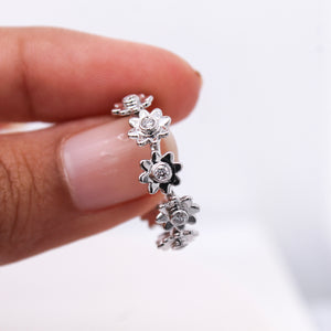 Floral Diamond Band – 0.25ct