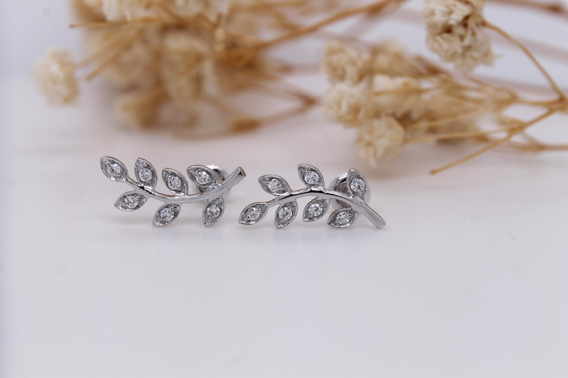 Diamond Leaves Earrings 0.18 ct