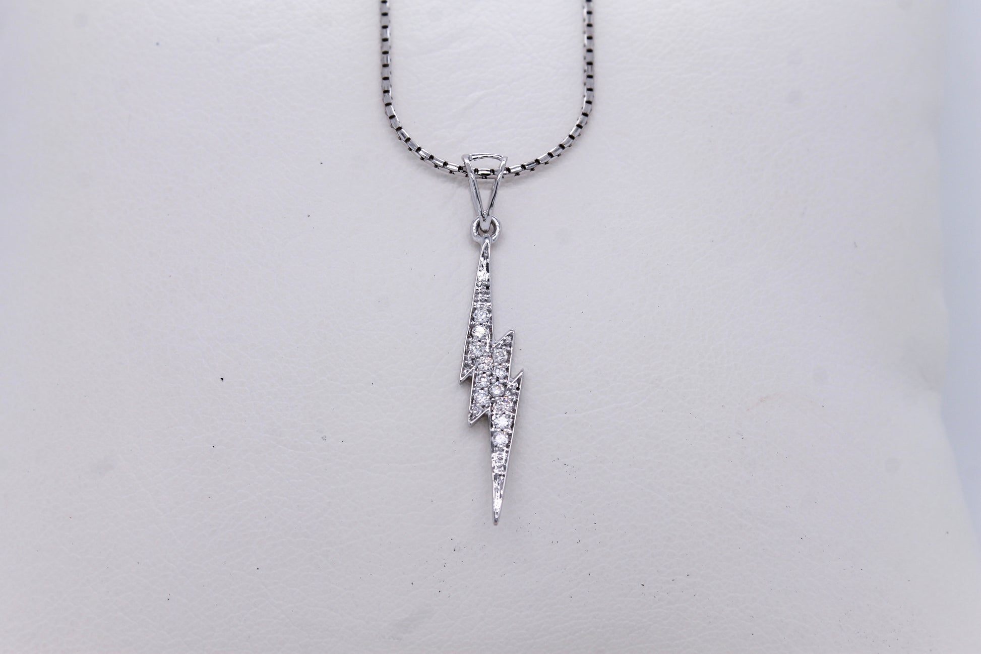 Diamond Light Pendant 0.23 ct