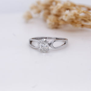 Oval-Cut Diamond Solitaire Ring – 0.47ct