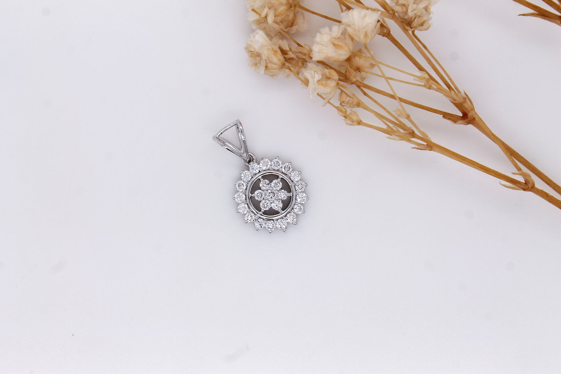 Diamond Sun Pendant 0.39 ct