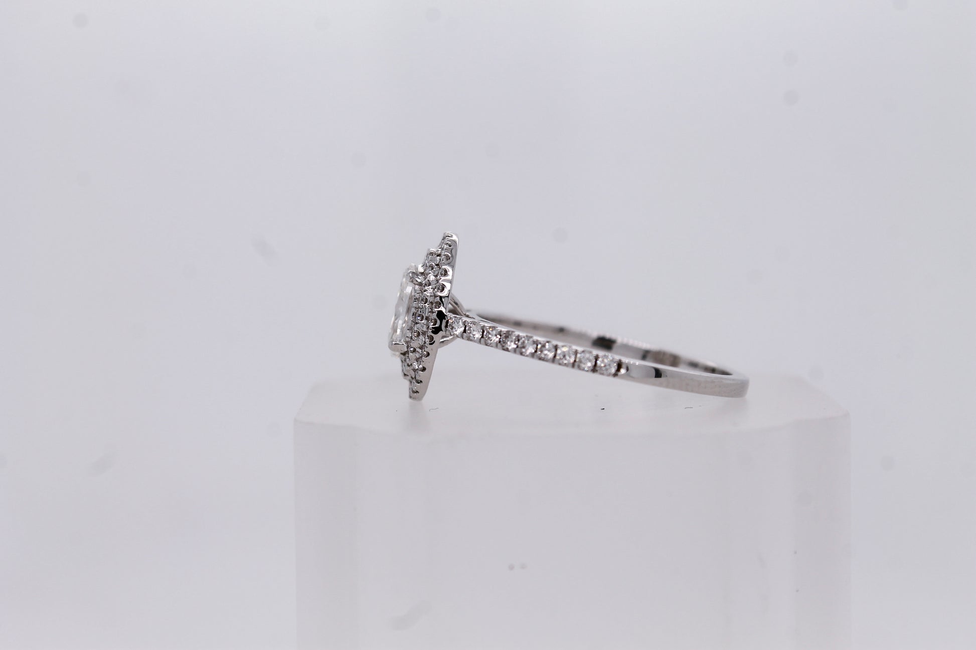 Oval Lab Grown Diamond Ring 0.72 ct