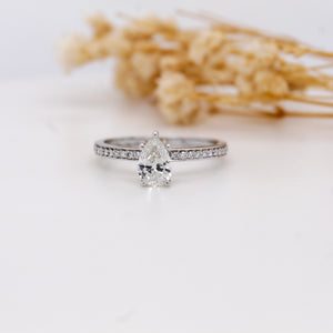 Pear-Cut Diamond Engagement Ring 0.62ct