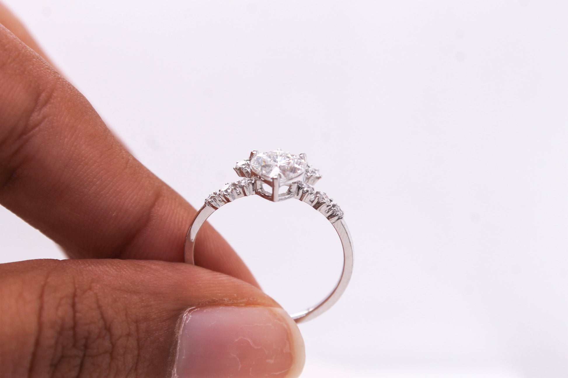 Heart-Cut Diamond Engagement Ring – 0.93 Ct