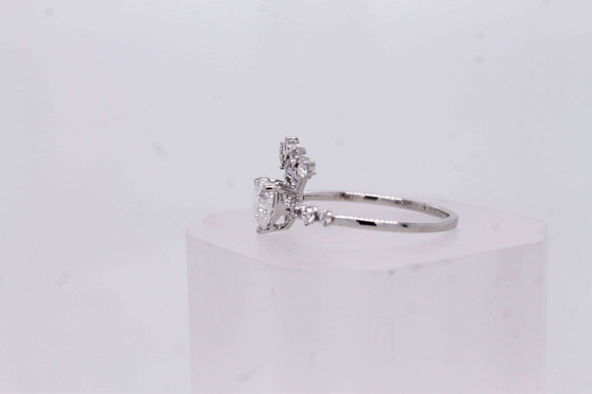 Heart-Cut Diamond Engagement Ring – 0.93 Ct