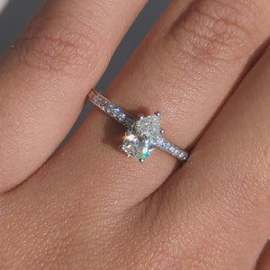 Pear-Cut Diamond Engagement Ring 0.62ct