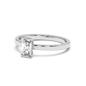 Solitaire Ring - Radiant
